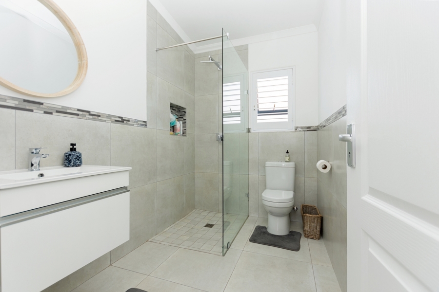 3 Bedroom Property for Sale in Britannia Bay Western Cape